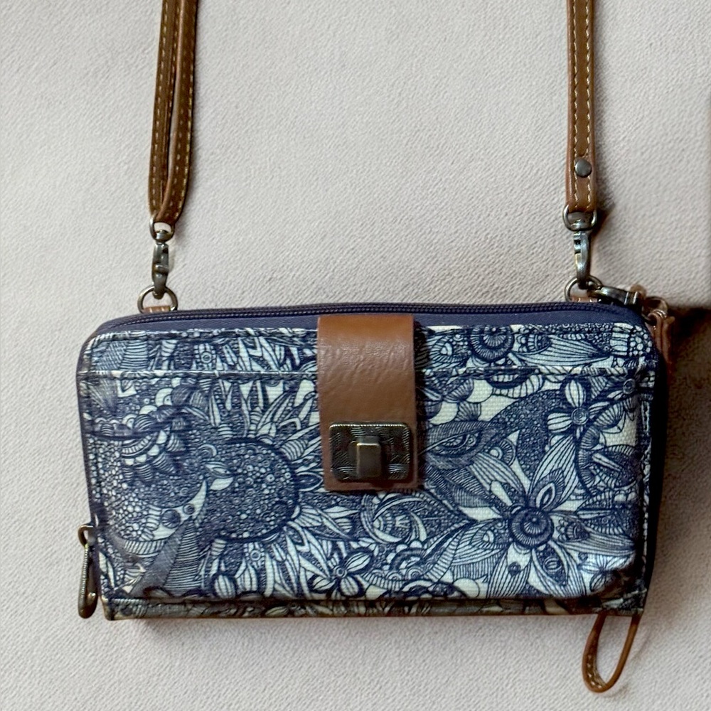 Sakroots Artist Circle Smartphone Crossbody in Coated Canvas, Detachable Strap